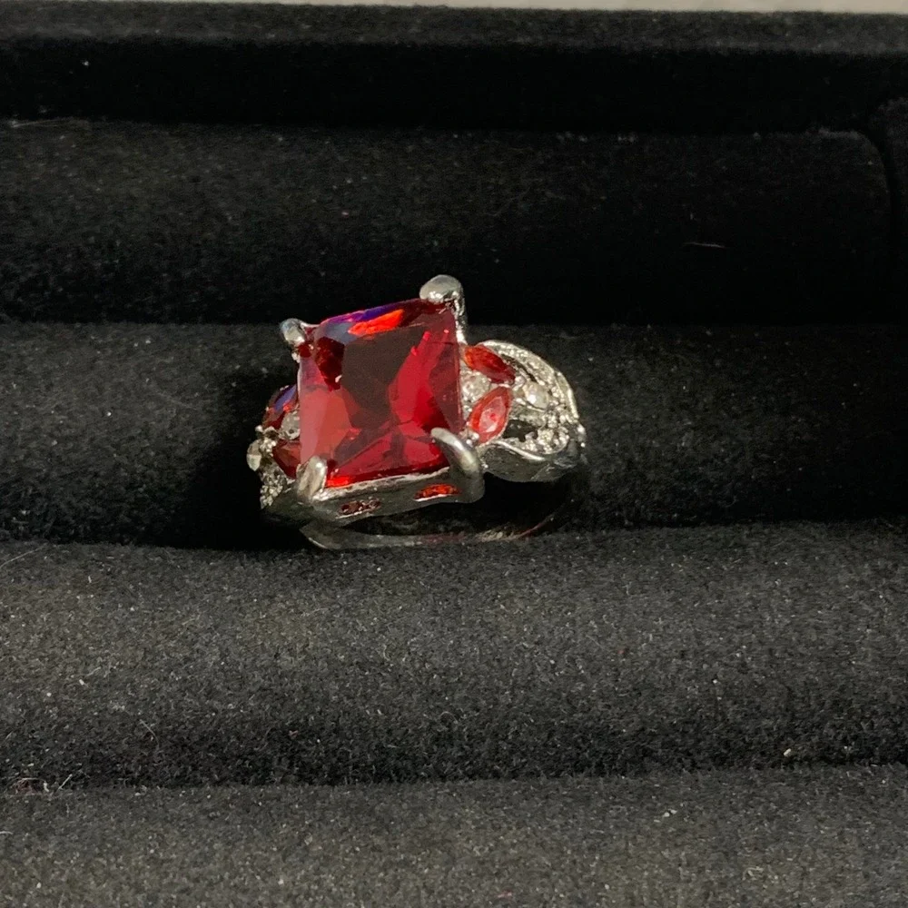 Red Emerald Cut Crystal Cocktail Ring Silver Tone Size 6 Marquise Accents 4663